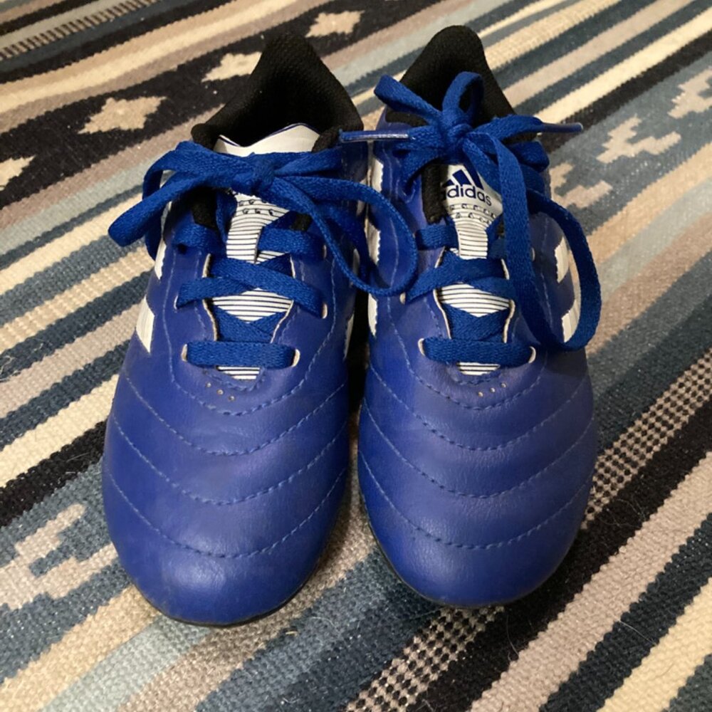 Soccer shoes size 12 boys